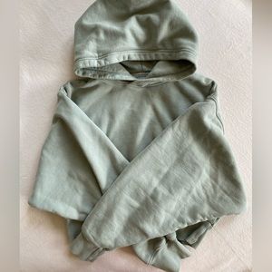 Aritzia TNA Cozy AF Cropped Fleece Sweatshirt